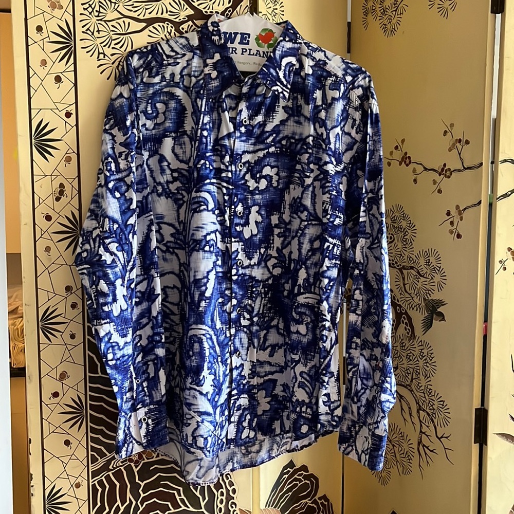 Robert Graham Button Down Shirt 2XL Blue and White Design